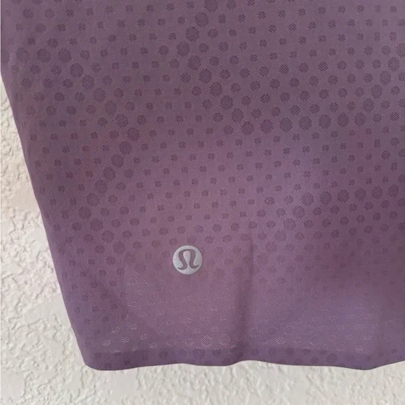 NWT Lululemon Running T-Shirt - Size 14 - Picture 5 of 5
